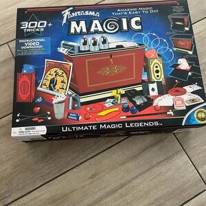 Fantasma Magic Ultimate Magic Legends Set - Red & Black - Like new